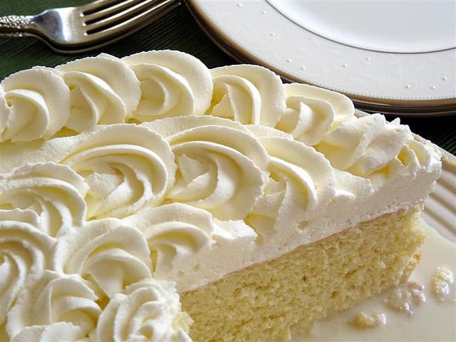 Cinco de Mayo Dessert: Tres Leches Cake
