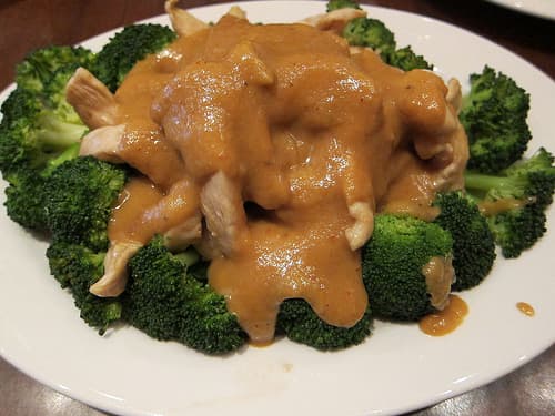 5 Minute Prep: Crockpot Peanut Butter Chicken
