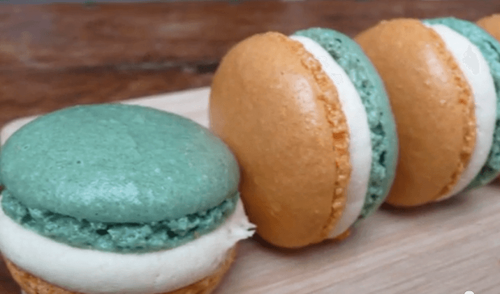 St. Patrick's Day Macaroons