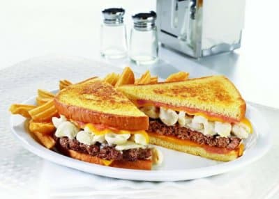 Denny's Mac n' Cheeseburger is 1,690 calories