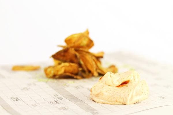 Herb Salt Potato Chips & Sriracha Dip
