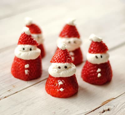 Santa Strawberries are a Quick and Easy Christmas Treat