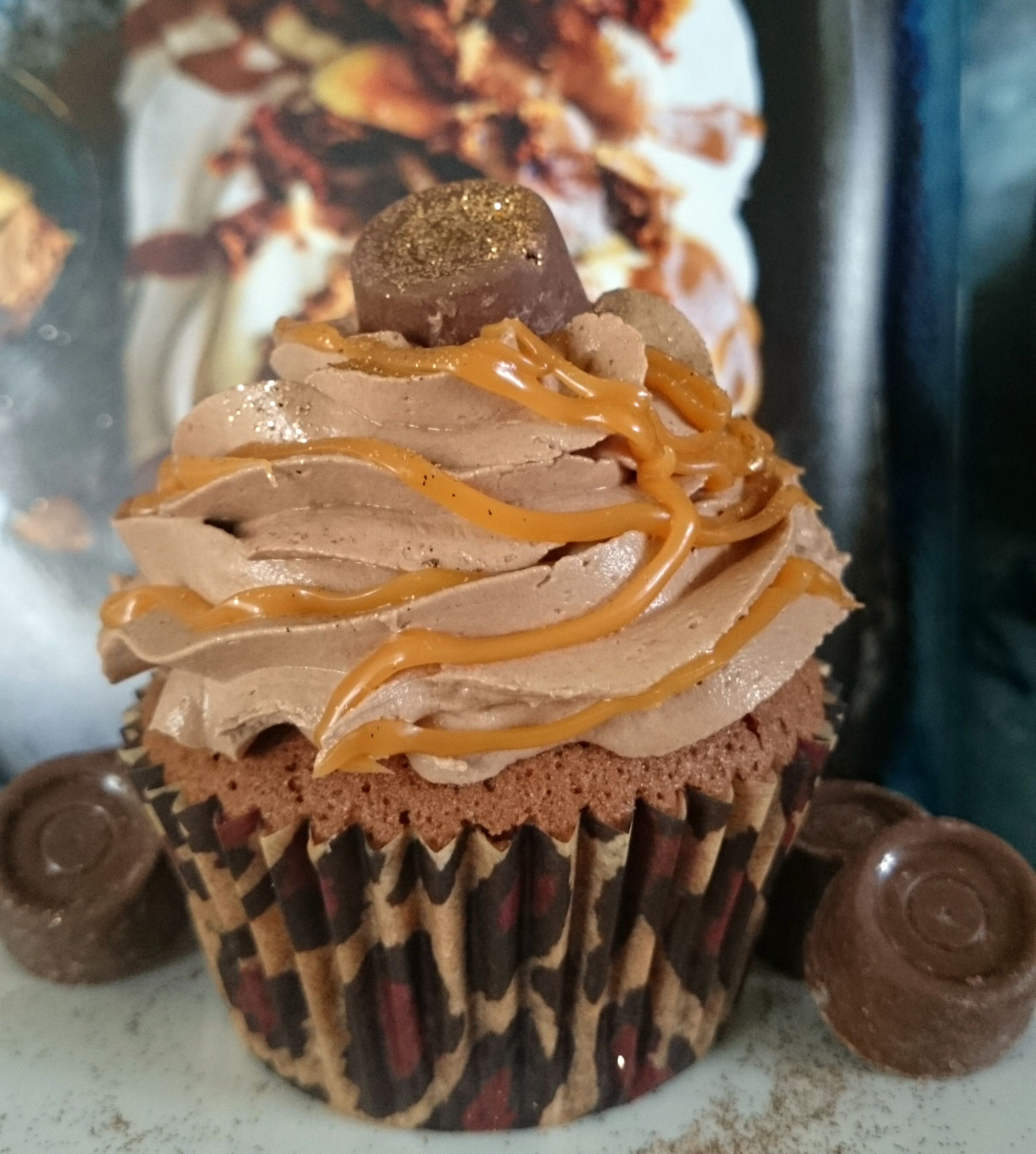 Foodista | Recipes, Cooking Tips, and Food News | Rolo Cupcake