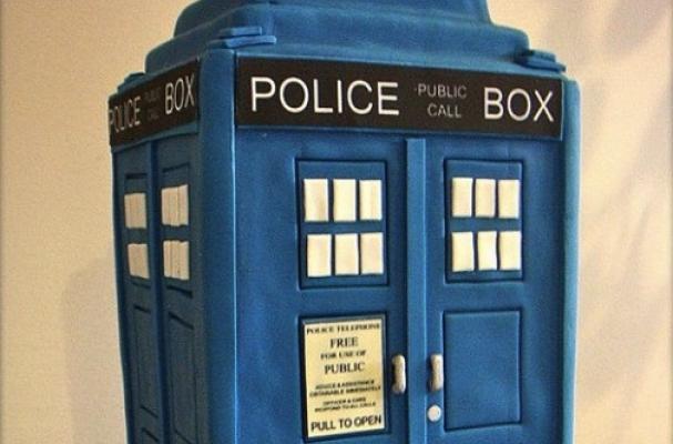 TARDIS Cake