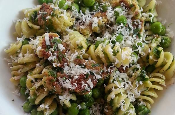 Fusilli with Lemon-Arugula Pesto and Peas