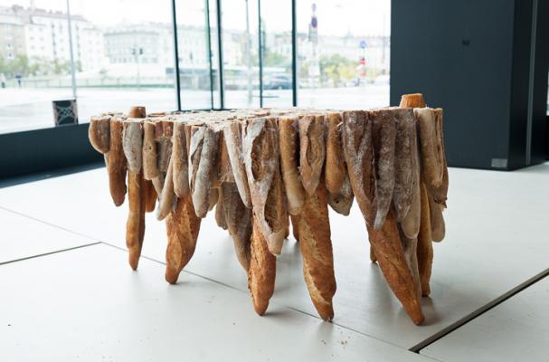 Baguette Table