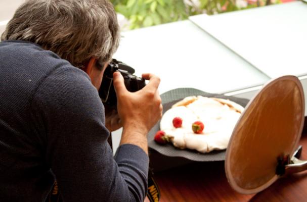 man photographs pavlova