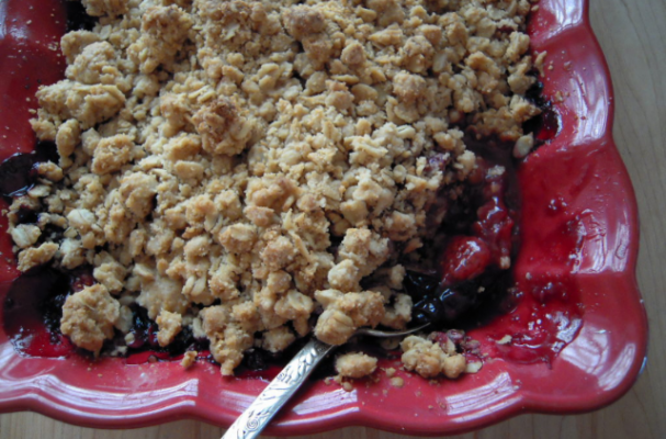 allergy free maple berry crisp