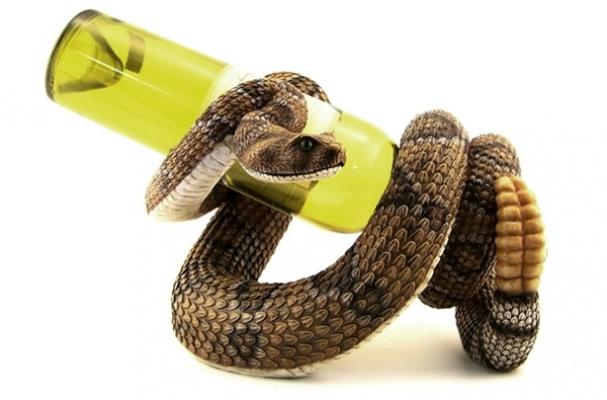 rattlesnake wine bottle holder