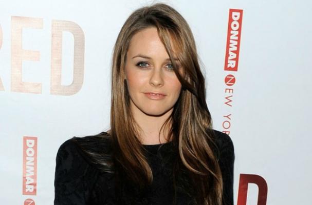 Alicia Silverstone Chews Her Son's Food For Him
