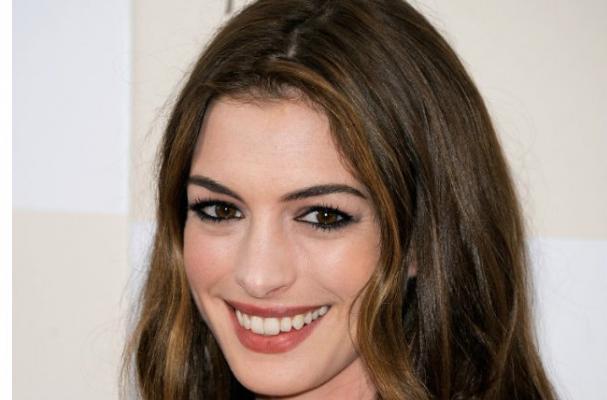 Anne Hathaway Serves Vegetarian Menu at Engagement Party 