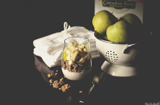 Apple and Granola Parfait