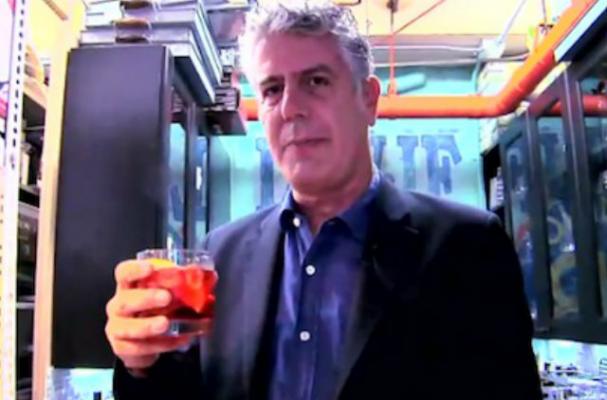 Anthony Bourdain Makes a Negroni on 'Late Night with Jimmy Fallon'