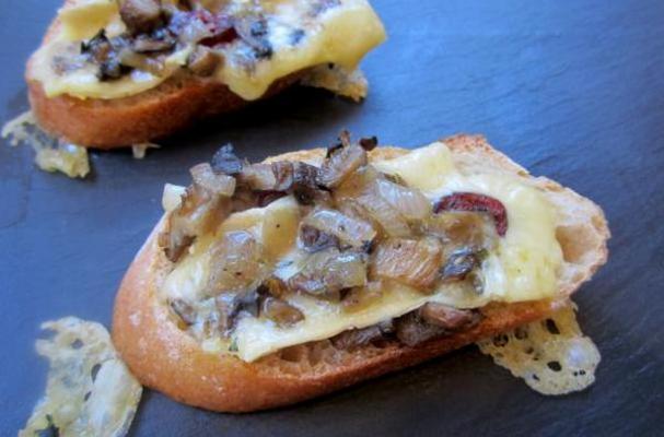 Rustic Brie Toasts with Wild Mushroom, Cranberry and Shallot