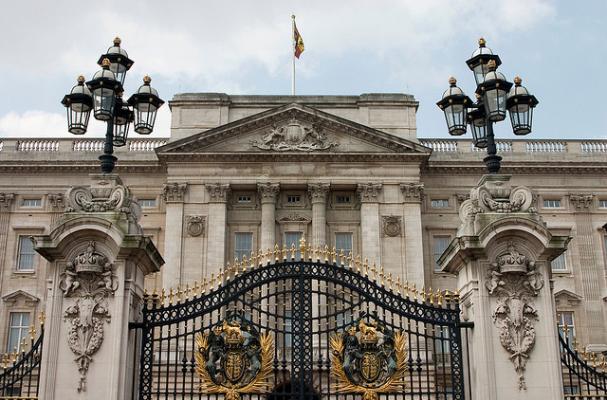 The Buckingham Palace Serves Australian Comfort Food