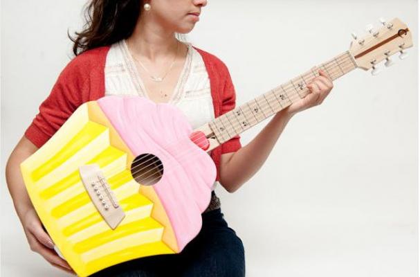 Cupcake Guitar