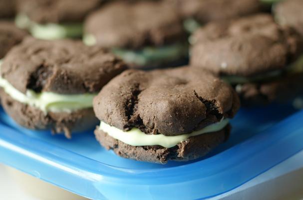 Easy Homemade Oreos