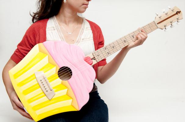 Cupcake Guitar