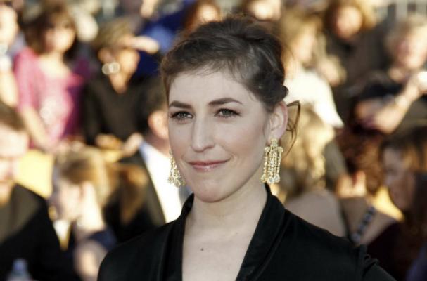 Mayim Bialik Announces Vegan Cookbook