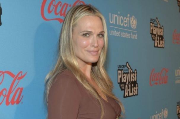 Molly Sims Talks Pregnancy and Food