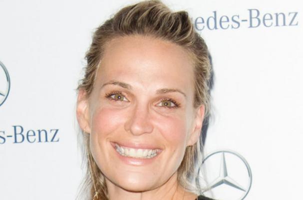 Molly Sims Talks Post-Pregnancy Diet