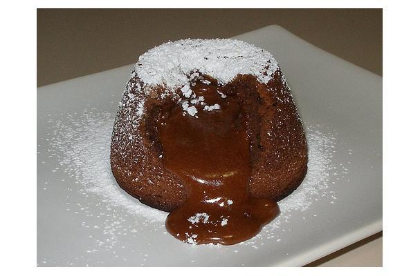 Molten lava cake