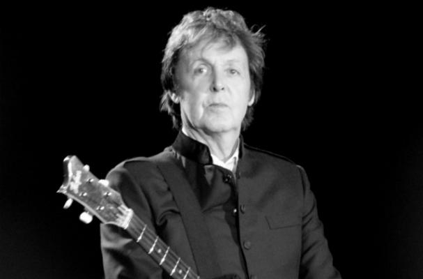Paul McCartney served a vegetarian meal to his wedding guests.