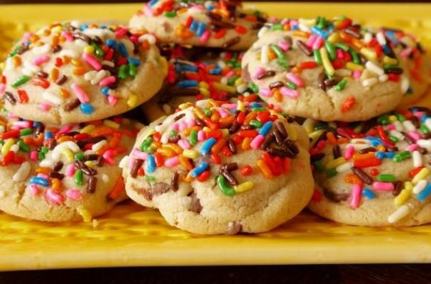 Chocolate Chip Rainbow Cookies