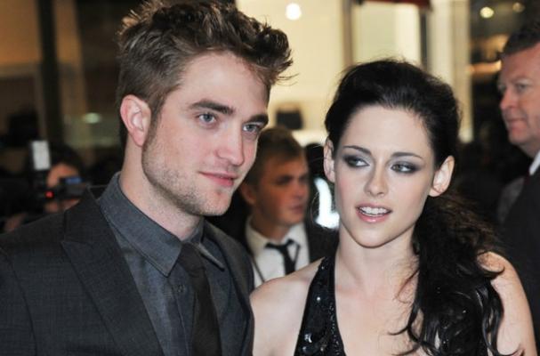 Kristen Stewart Encourages Robert Pattinson to Get in Shape