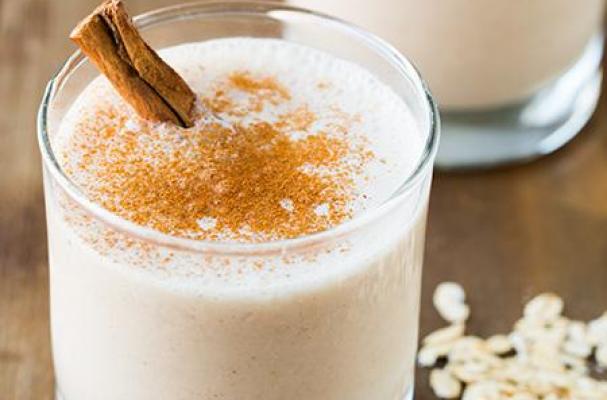Cinnamon Bun Breakfast Smoothie