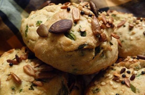 Spinach Coriander Chive Bread