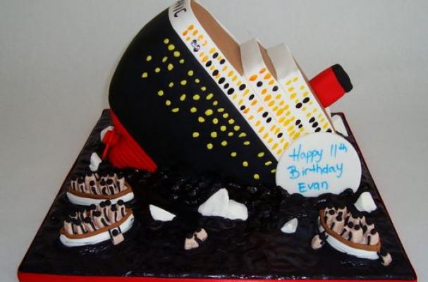 Titanic Cake