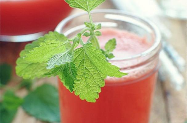 Cool Off With Watermelon Spritzers