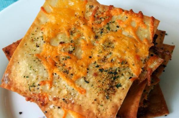 Cheddar Basil Wonton Crackers